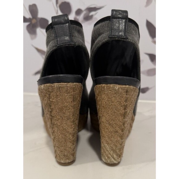 Stuart Weitzman Glover Stretch Wedge Platform Sandals Women's 7.5 M US - Picture 7 of 10